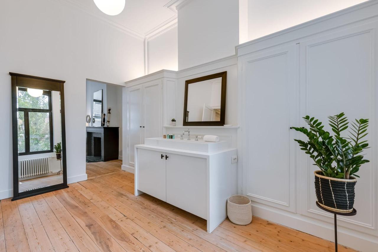 Beautiful Luxurious Mansion With Several Terraces Kortrijk Luaran gambar