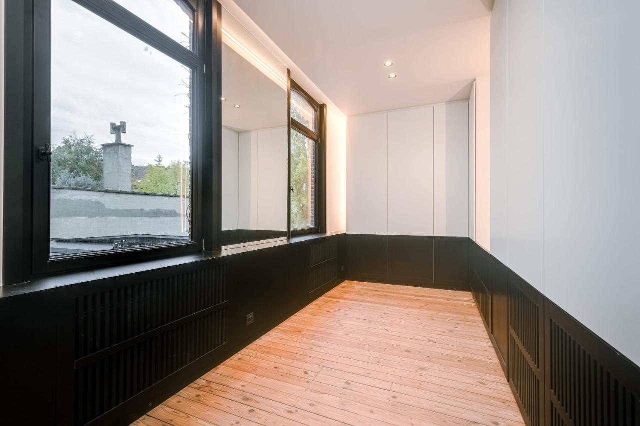 Beautiful Luxurious Mansion With Several Terraces Kortrijk Luaran gambar